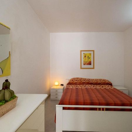 Ferienwohnung Perla Marina Torre Pali Exterior foto