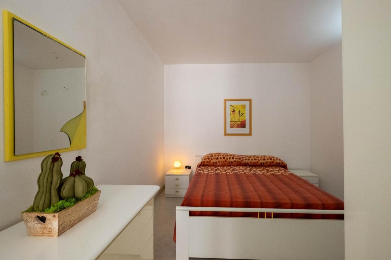 Ferienwohnung Perla Marina Torre Pali Exterior foto