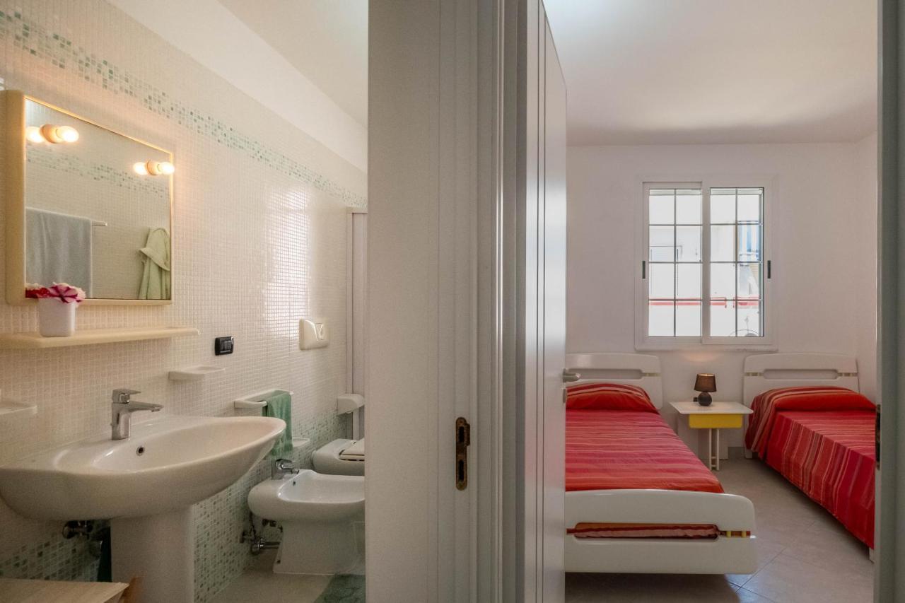Ferienwohnung Perla Marina Torre Pali Exterior foto